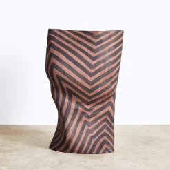 Vases<Kelly Wearstler baobab vessel i TERRACOTTASLATE