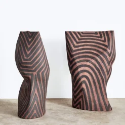 Vases<Kelly Wearstler baobab vessel i TERRACOTTASLATE