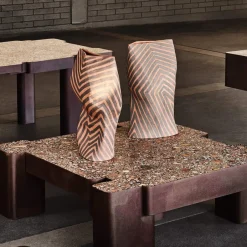 Vases<Kelly Wearstler baobab vessel i TERRACOTTASLATE