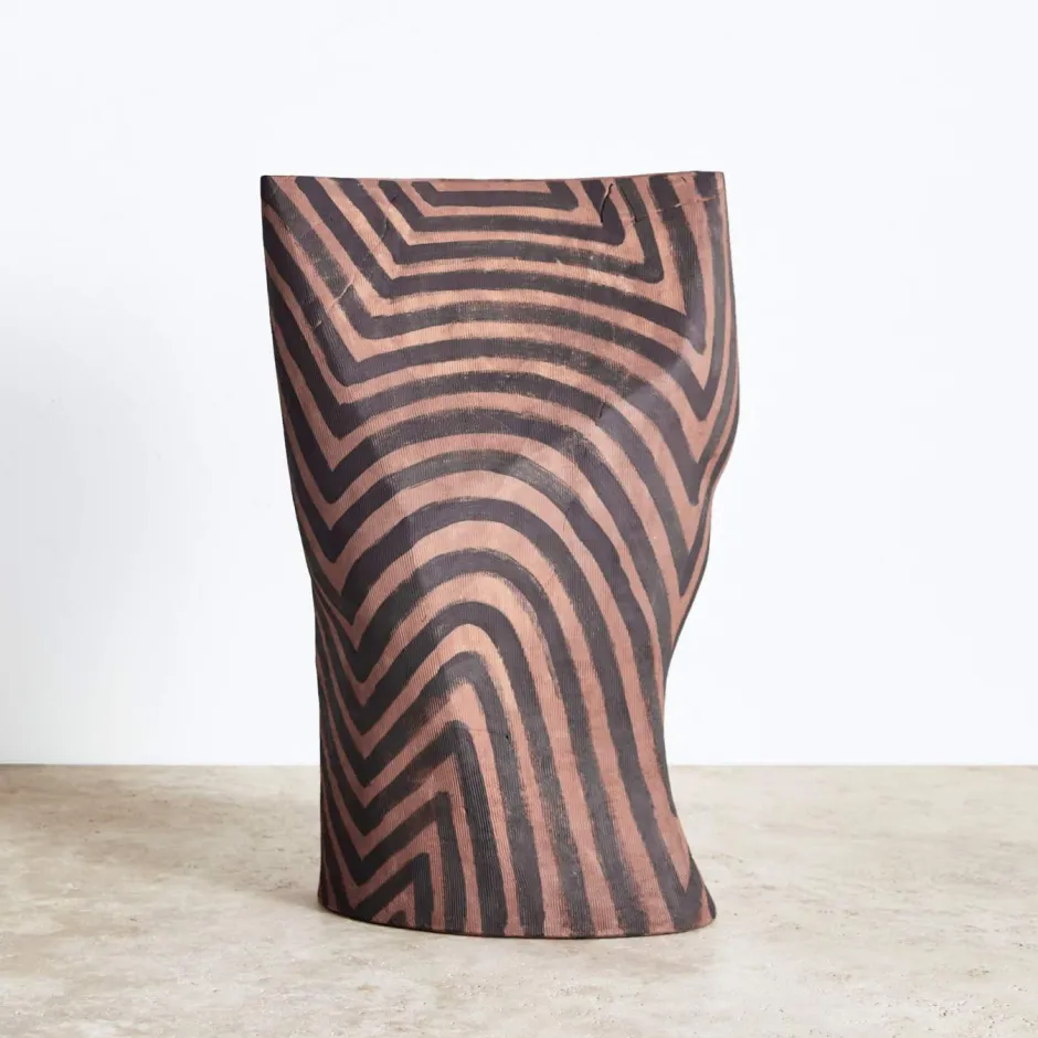 Vases<Kelly Wearstler baobab vessel i TERRACOTTASLATE