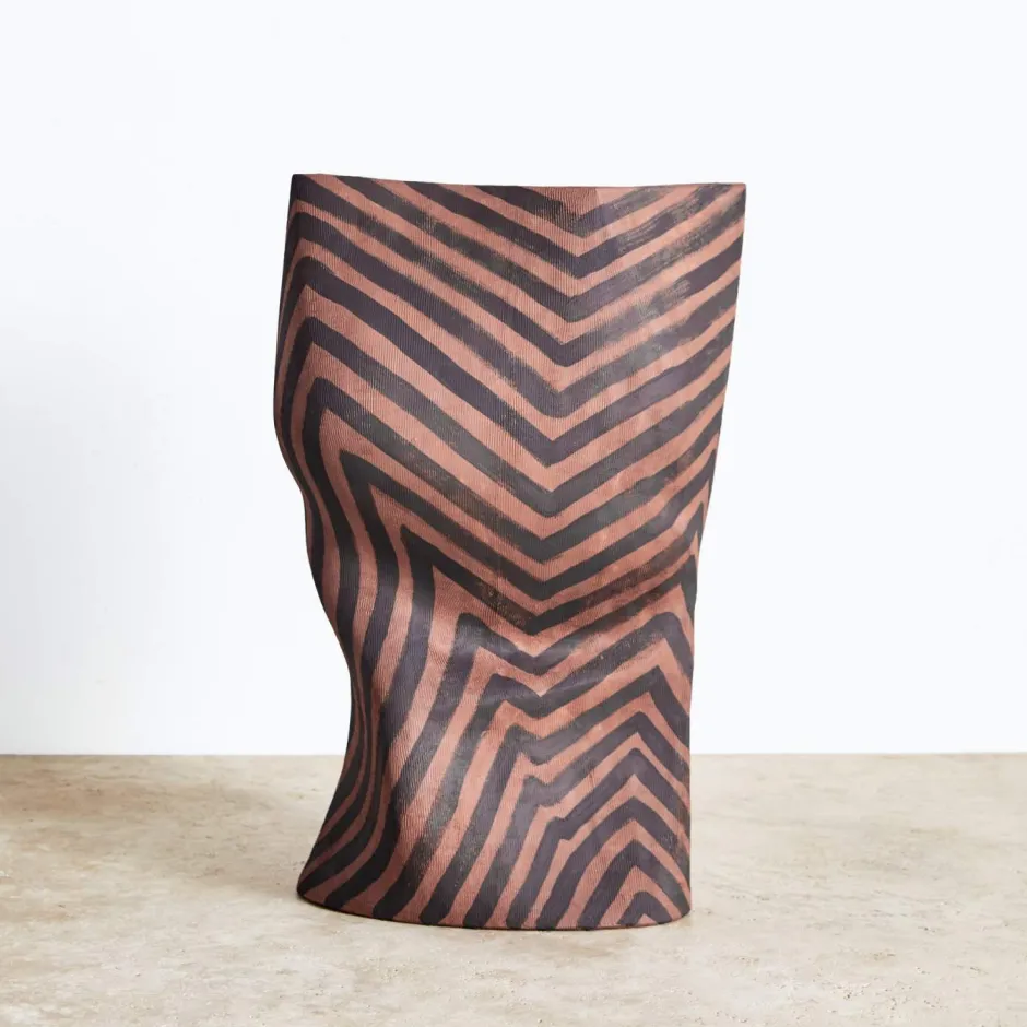 Vases<Kelly Wearstler baobab vessel i TERRACOTTASLATE