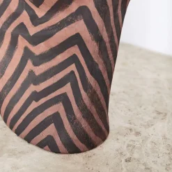 Vases<Kelly Wearstler baobab vessel i TERRACOTTASLATE