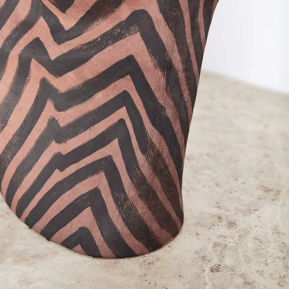 Vases<Kelly Wearstler baobab vessel i TERRACOTTASLATE