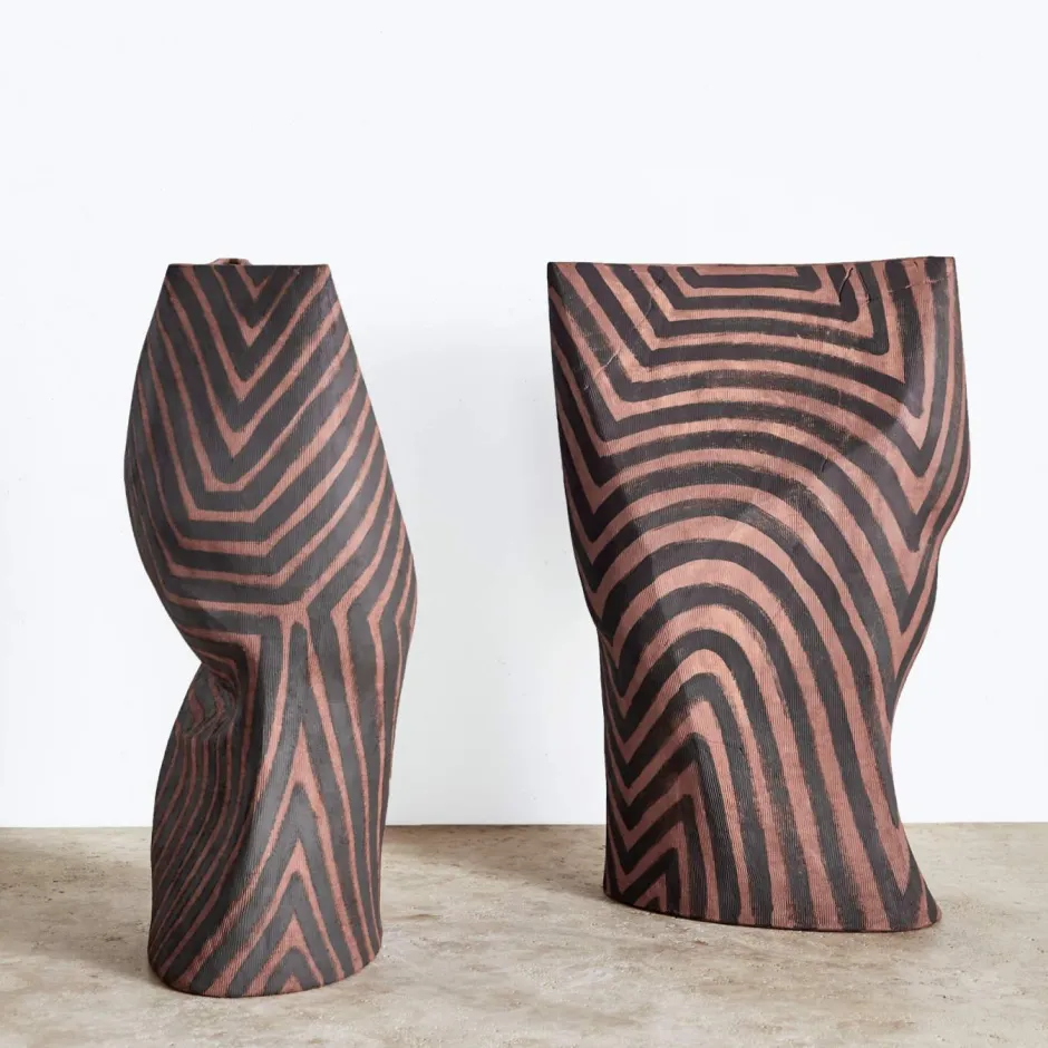 Vases<Kelly Wearstler baobab vessel i TERRACOTTASLATE