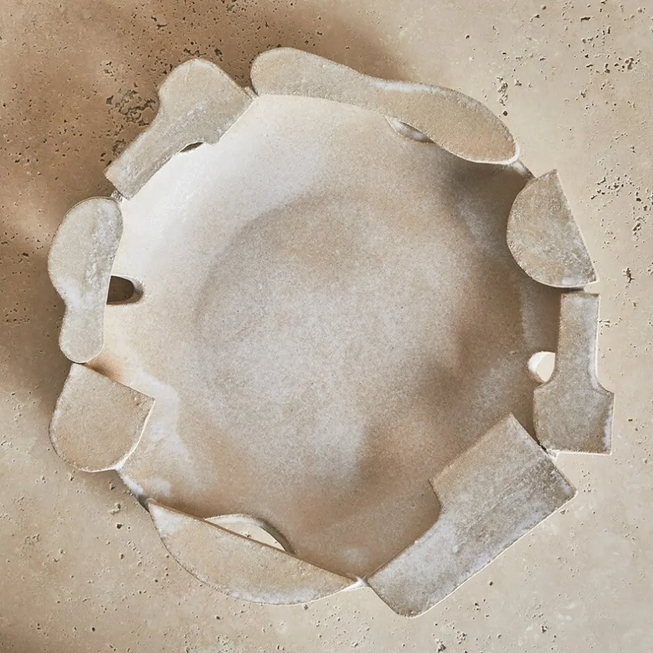 Entertaining|Platters & Trays<Kelly Wearstler centerpiece FROSTEDFLAX