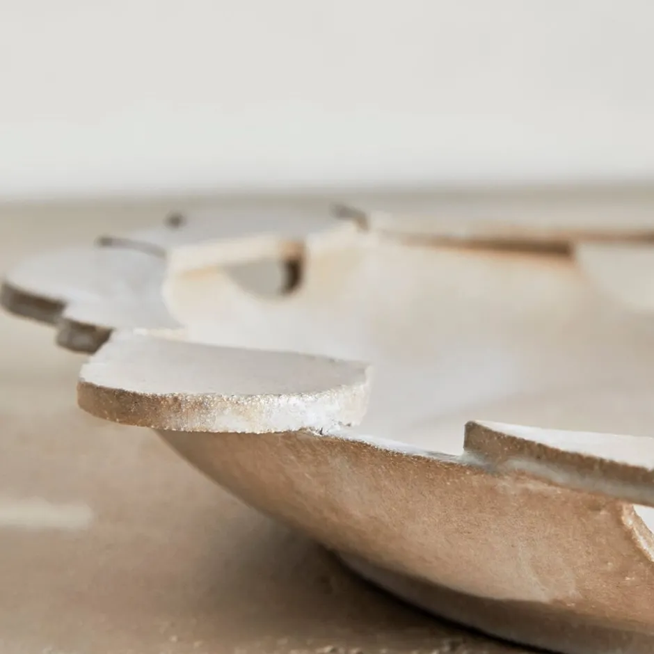 Entertaining|Platters & Trays<Kelly Wearstler centerpiece FROSTEDFLAX