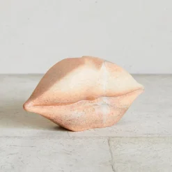 Objects<Kelly Wearstler classic little kiss SUNSETPINK