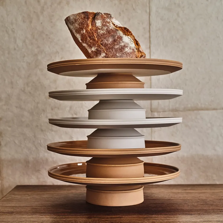 Entertaining|Dune Collection<Kelly Wearstler dune cake stand CLAY