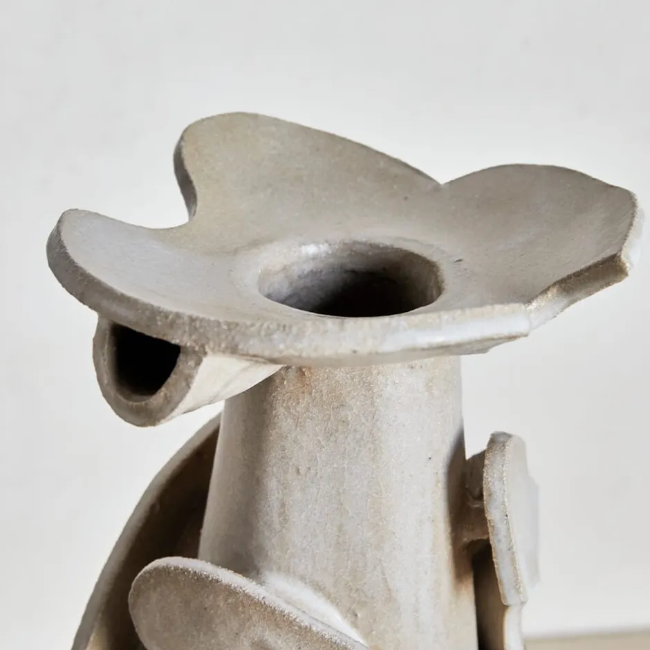 Entertaining|Vases<Kelly Wearstler large vessel FROSTEDFLAX