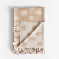 Throws<Kelly Wearstler luxe kisses throw OATMEAL/IVORY