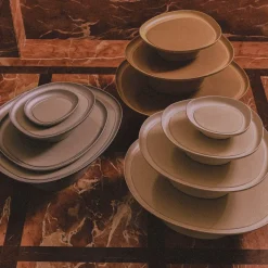 Entertaining|Barware<Kelly Wearstler maris raised tray TAUPE