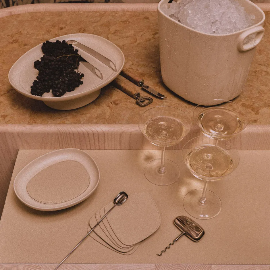 Barware|Serveware<Kelly Wearstler maris round tray IVORY