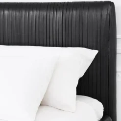 Beds<Kelly Wearstler souffle bed