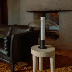 Table<Kelly Wearstler troye medium table lamp BRONZEWITHCLEARSHADE